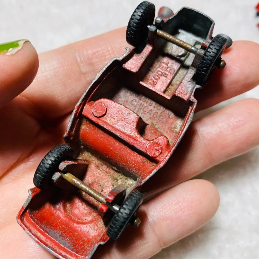Vintage set 4 metal toy cars tootsie toy midgetoy